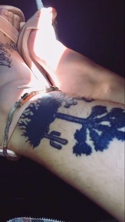 Paris Jackson feet photo thumbnail