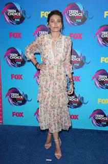 Paris Jackson feet photo thumbnail