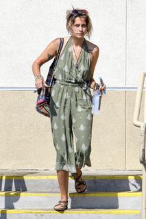 Paris Jackson feet photo thumbnail