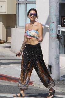 Paris Jackson feet photo thumbnail