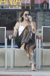 Paris Jackson feet photo thumbnail