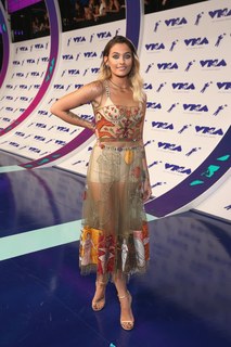 Paris Jackson feet photo thumbnail