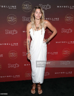 Paris Jackson feet photo thumbnail