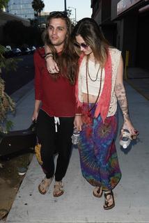 Paris Jackson feet photo thumbnail