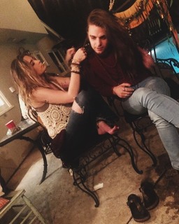 Paris Jackson feet photo thumbnail