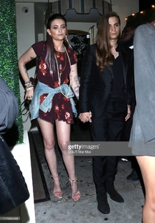 Paris Jackson feet photo thumbnail