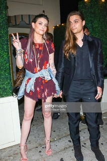 Paris Jackson feet photo thumbnail