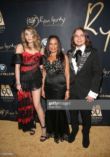 Paris Jackson feet photo thumbnail