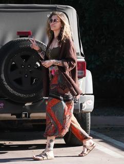 Paris Jackson feet photo thumbnail