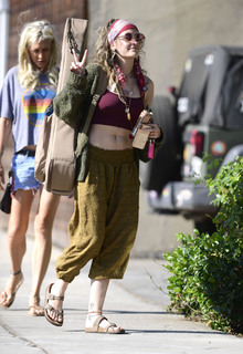 Paris Jackson feet photo thumbnail