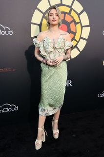 Paris Jackson feet photo thumbnail