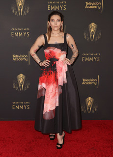 Paris Jackson feet photo thumbnail