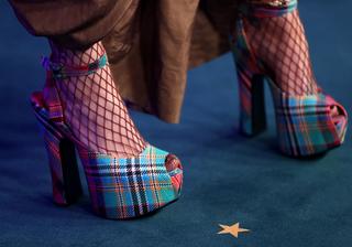 Paris Jackson feet photo thumbnail