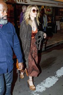 Paris Jackson feet photo thumbnail