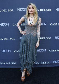 Paris Jackson feet photo thumbnail