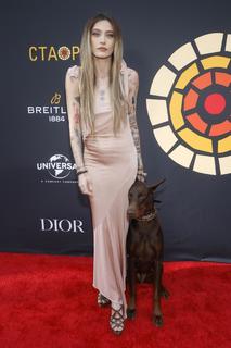 Paris Jackson feet photo thumbnail