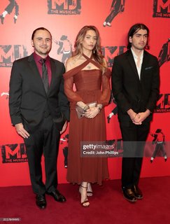 Paris Jackson feet photo thumbnail