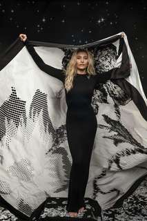 Paris Jackson feet photo thumbnail