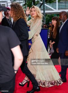 Paris Jackson feet photo thumbnail