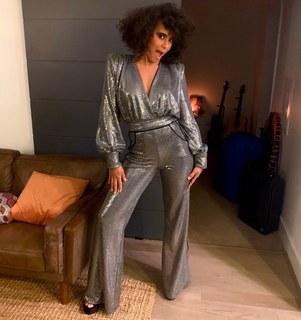 Parisa Fitz-Henley feet photo 12