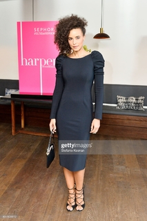 Parisa Fitz-Henley feet photo 17
