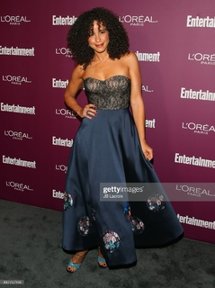 Parisa Fitz-Henley feet photo 16