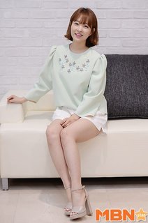 Park Bo-young feet photo 14