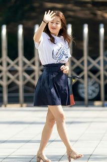 Park Bo-young feet photo 6