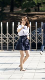 Park Bo-young feet photo 5