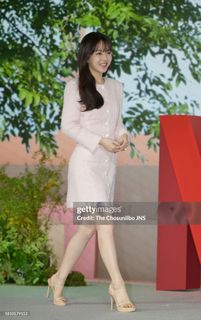 Park Bo-young feet photo 19
