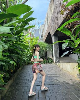 Park Gyuyoung feet photo thumbnail