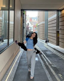 Park Gyuyoung feet photo thumbnail