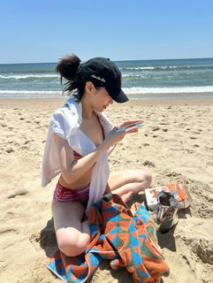 Park Gyuyoung feet photo thumbnail