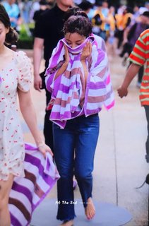 Park Ji-hyo feet photo thumbnail