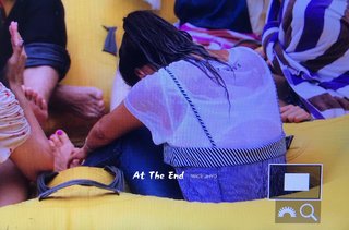 Park Ji-hyo feet photo thumbnail