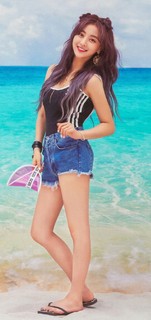 Park Ji-hyo feet photo thumbnail