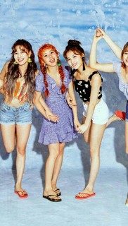 Park Ji-hyo feet photo thumbnail