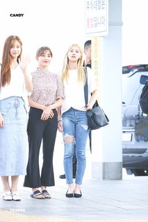 Park Ji-hyo feet photo thumbnail