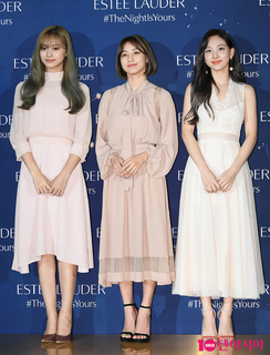 Park Ji-hyo feet photo thumbnail