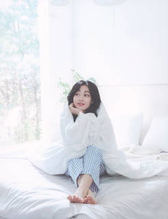 Park Ji-hyo feet photo thumbnail