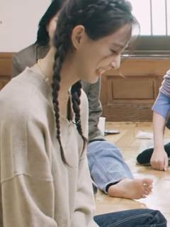 Park Ji-hyo feet photo thumbnail