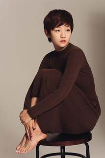 Park So-dam feet photo thumbnail