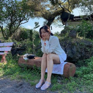 Park So-dam feet photo thumbnail