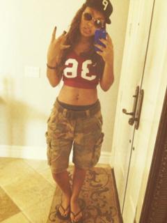Parker McKenna Posey feet photo thumbnail