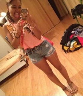 Parker McKenna Posey feet photo thumbnail