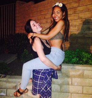 Parker McKenna Posey feet photo thumbnail