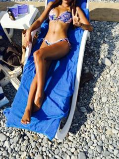 Parker McKenna Posey feet photo thumbnail