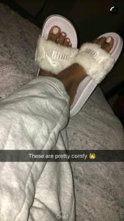 Parker McKenna Posey feet photo thumbnail