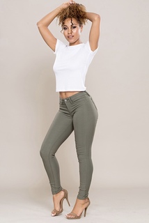 Parker McKenna Posey feet photo thumbnail