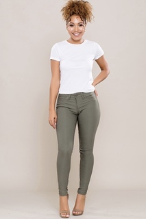 Parker McKenna Posey feet photo thumbnail